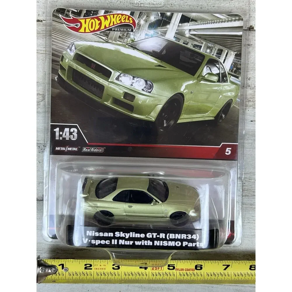 Hot Wheels Premium 1:43 Nissan Skyline GT-R BNR34 V-Spec II Nür NISMO Parts